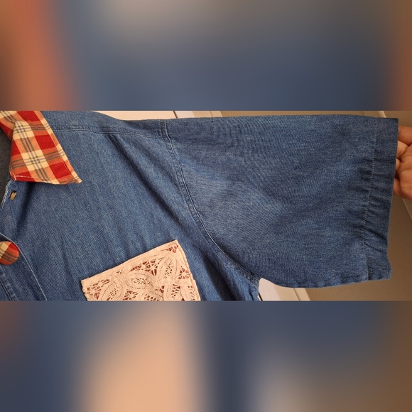 Country Pickins Sz L WOMENS Denim Shirt with Multicolor Accents WESTERN FLORAL - Picture 6 of 7